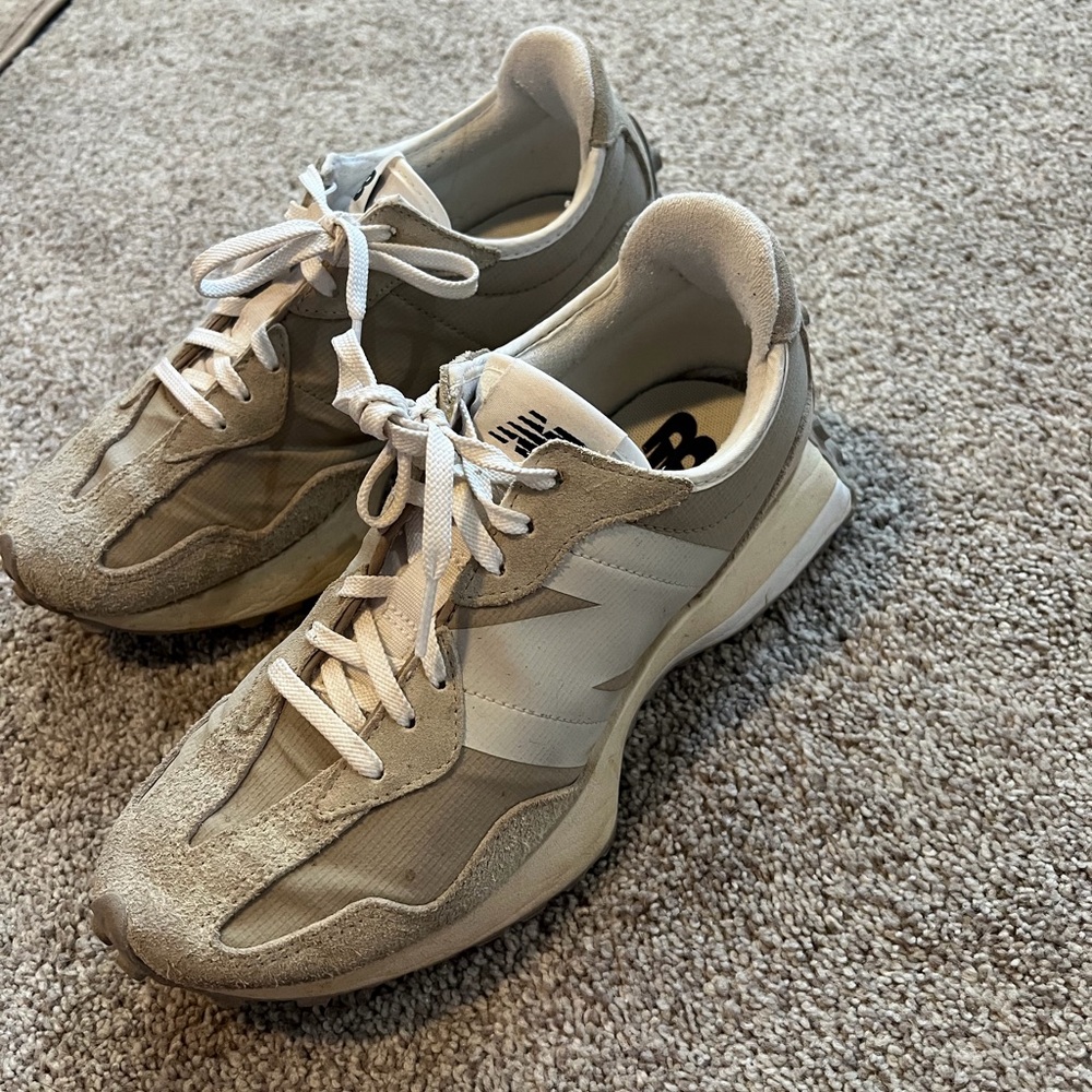 New Balance 327